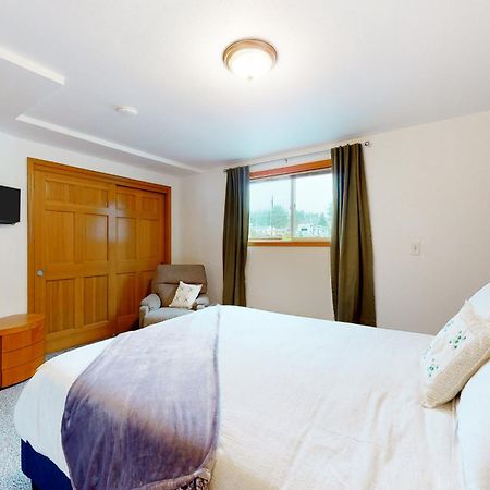 Camano Waterfront Delight Villa ภายนอก รูปภาพ