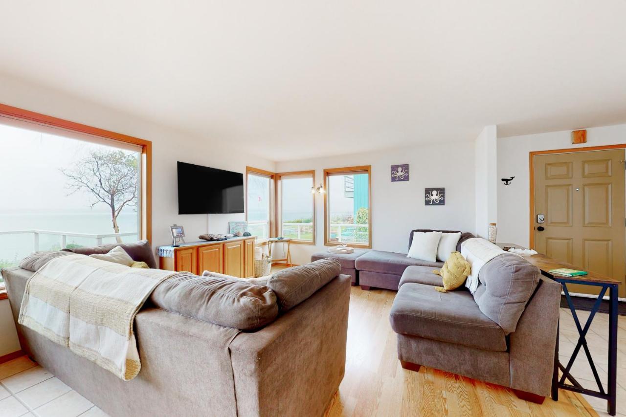 Camano Waterfront Delight Villa ภายนอก รูปภาพ