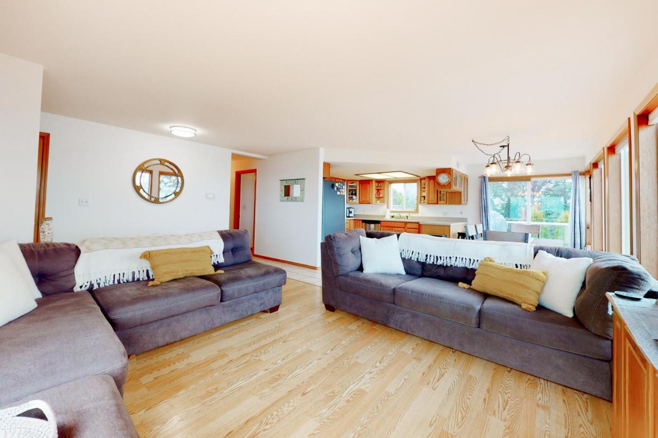 Camano Waterfront Delight Villa ภายนอก รูปภาพ
